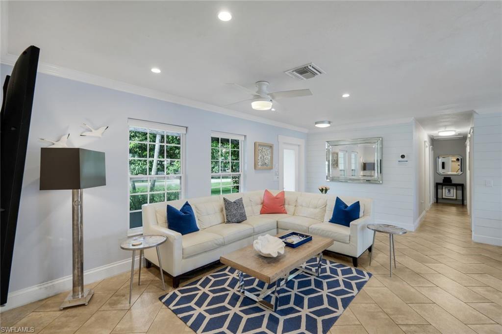 NAPLES PARK - Residential