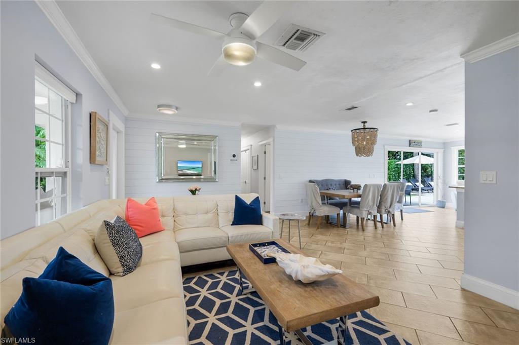 NAPLES PARK - Residential