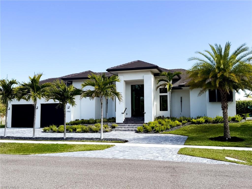 MARCO BEACH - Residential
