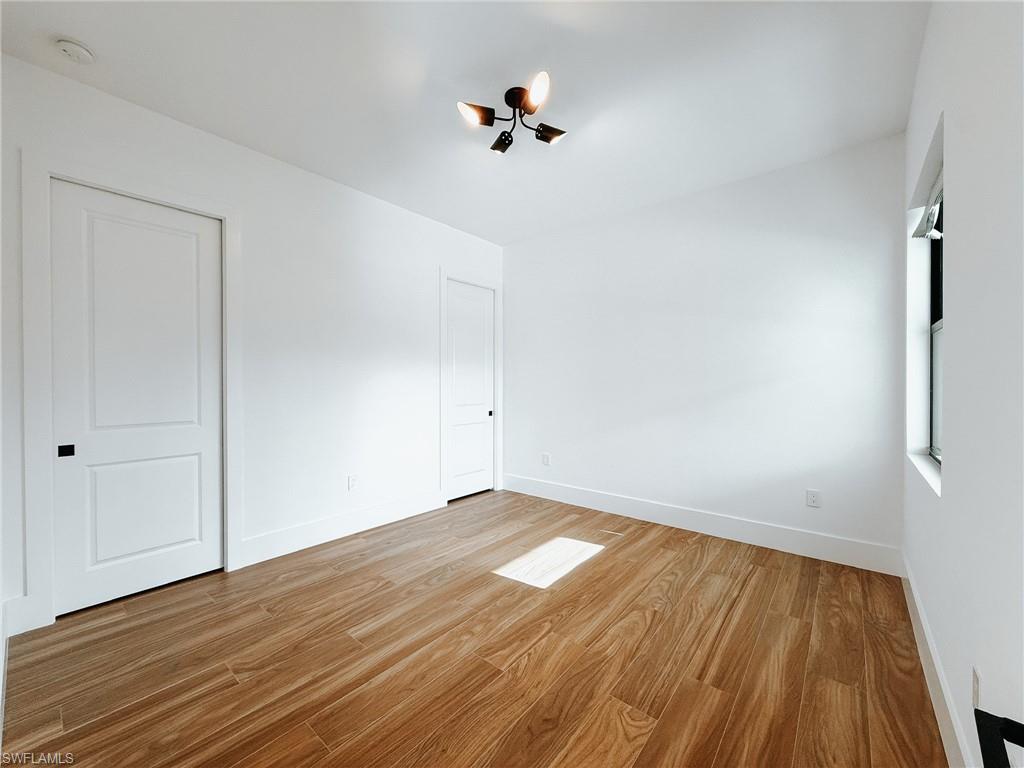 MARCO BEACH - Residential