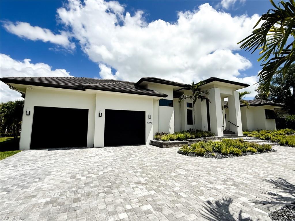 MARCO BEACH - Residential