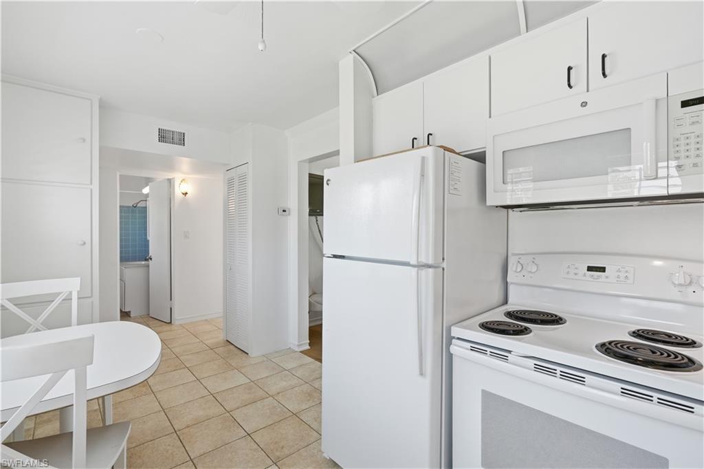 GARDEN COURT - Residential