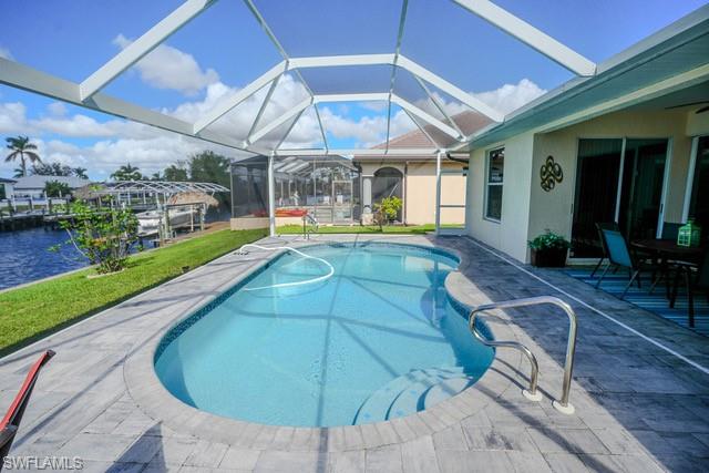 FOUR MILE COVE - Residential