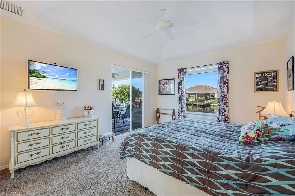 FOUR MILE COVE - Residential