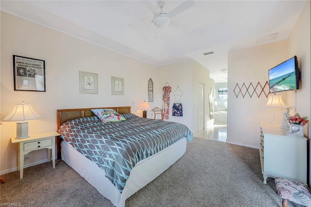 FOUR MILE COVE - Residential