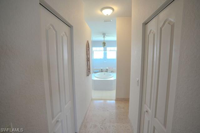 FOUR MILE COVE - Residential