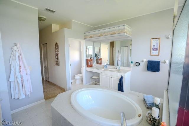 FOUR MILE COVE - Residential