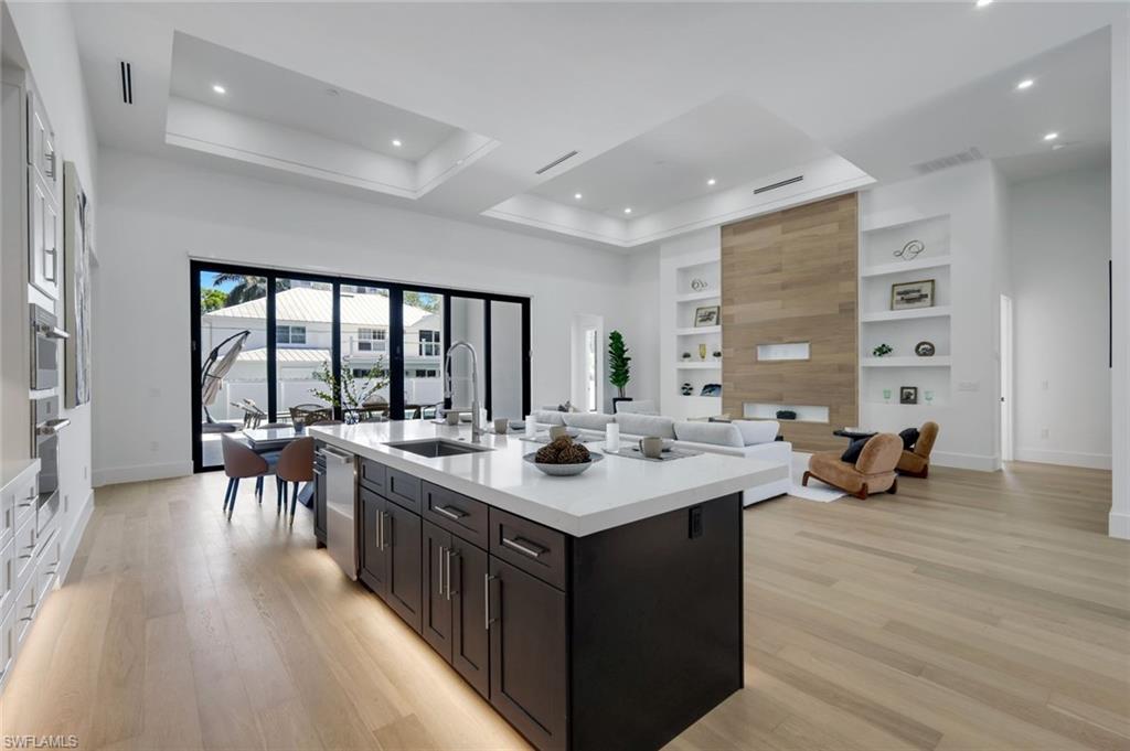 LAKE PARK - Residential