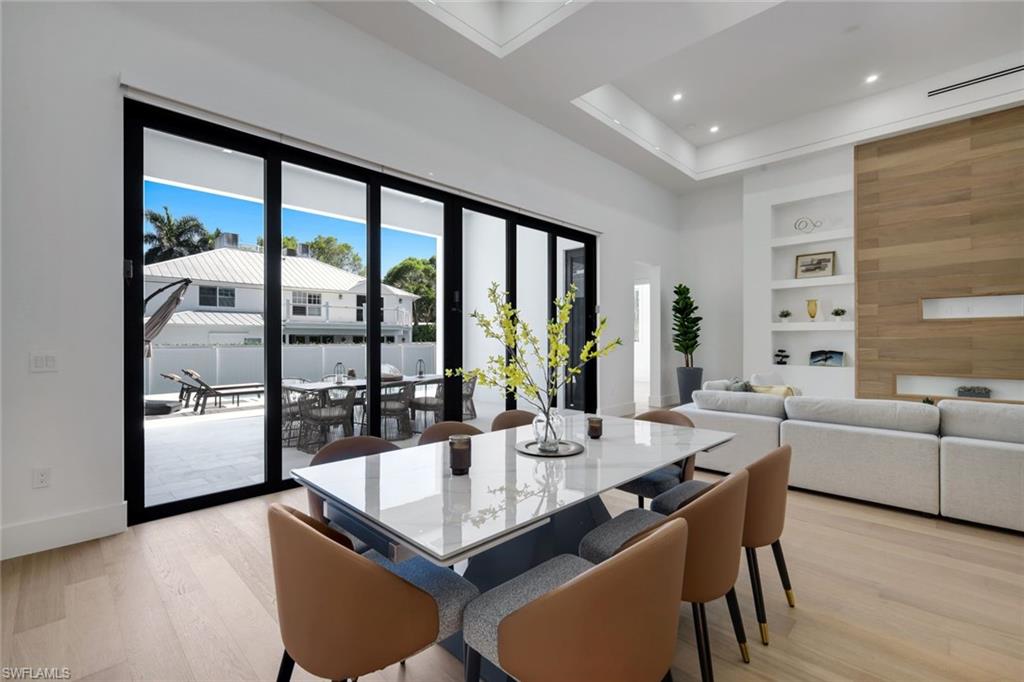 LAKE PARK - Residential