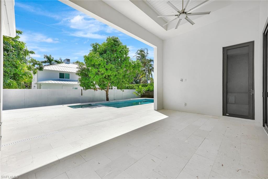 LAKE PARK - Residential