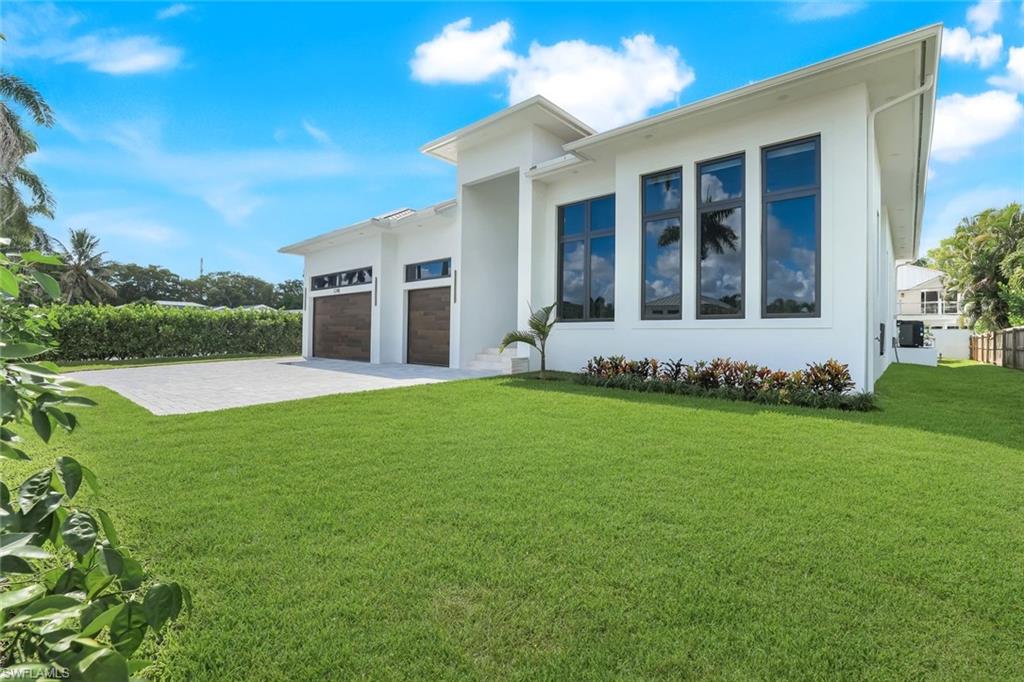 LAKE PARK - Residential