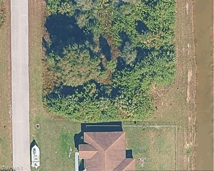 LEHIGH ACRES - Land