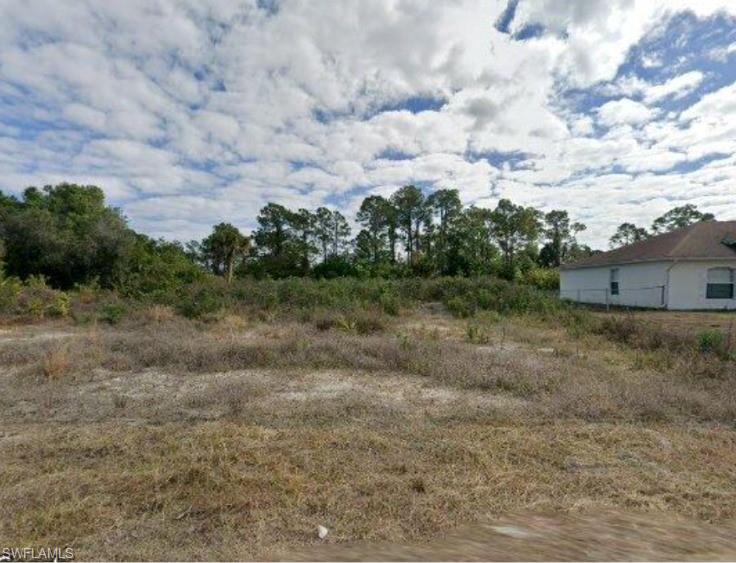 LEHIGH ACRES - Land