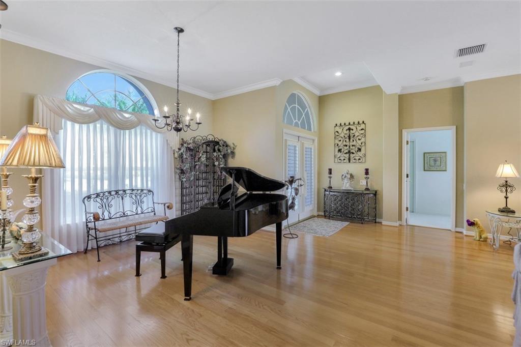 OAK COLONY - Residential