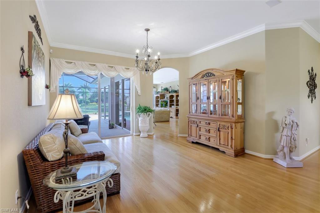 OAK COLONY - Residential