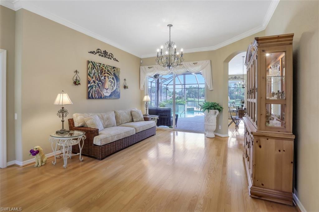 OAK COLONY - Residential