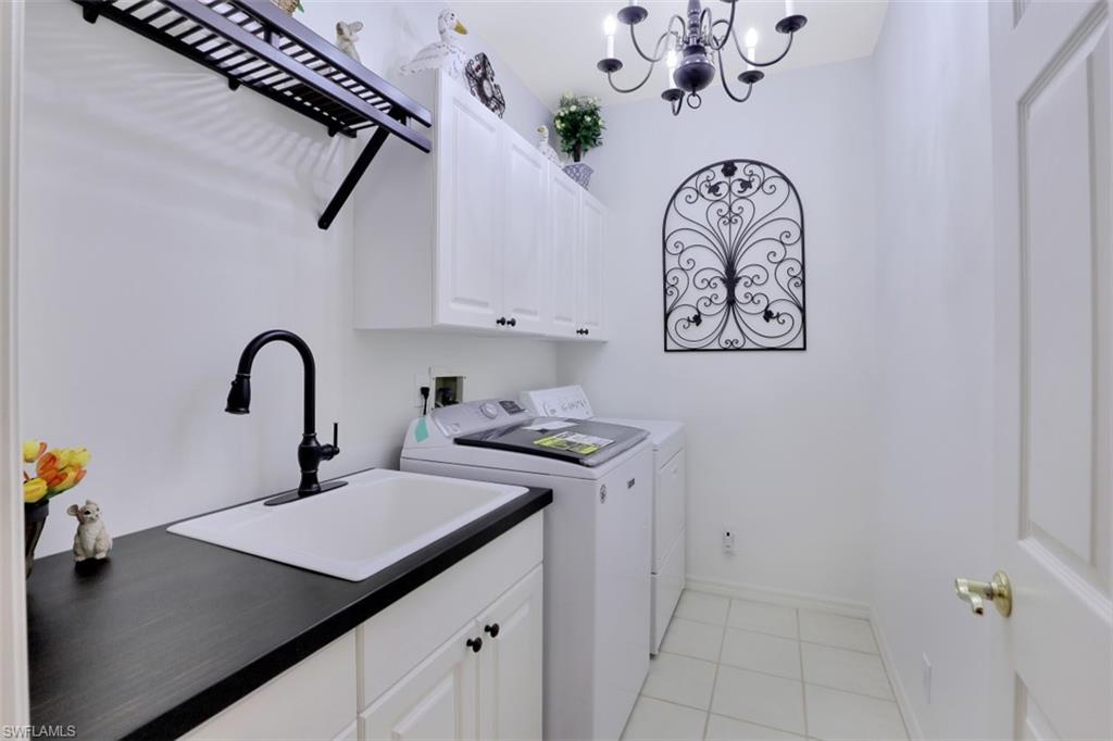 OAK COLONY - Residential