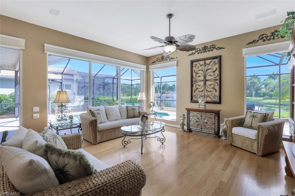 OAK COLONY - Residential