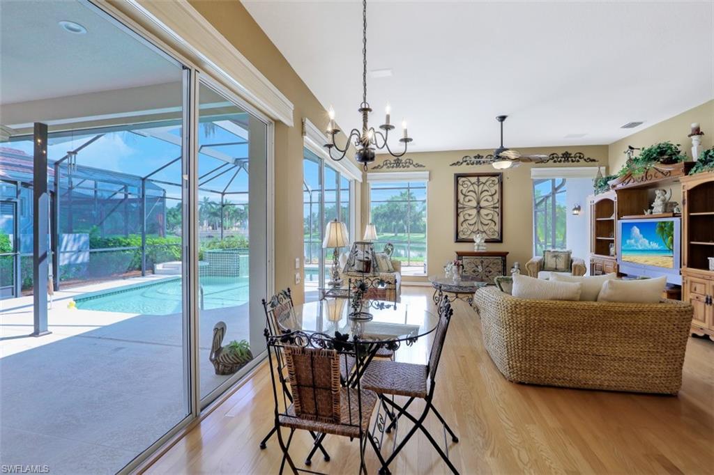 OAK COLONY - Residential