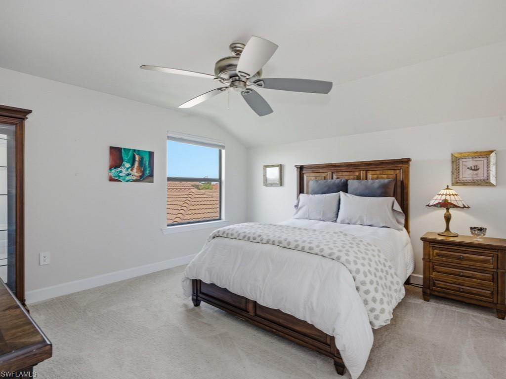 HAMPTON LAKES - Residential