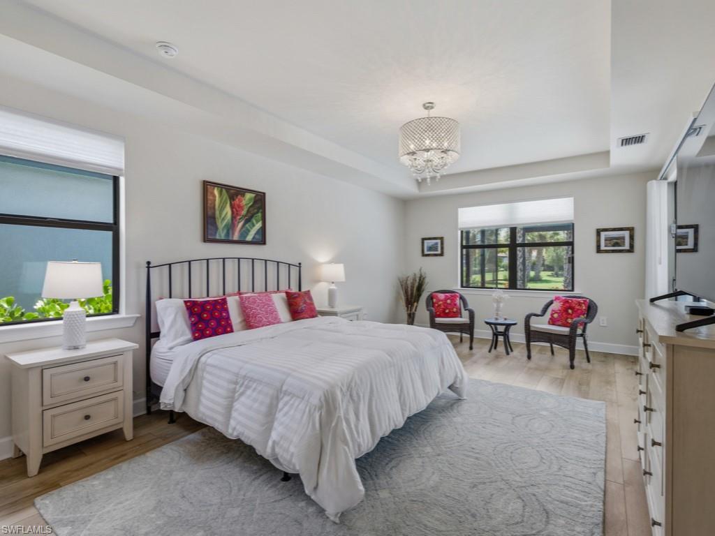 HAMPTON LAKES - Residential