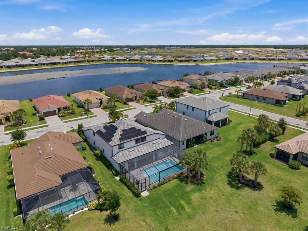 HAMPTON LAKES - Residential