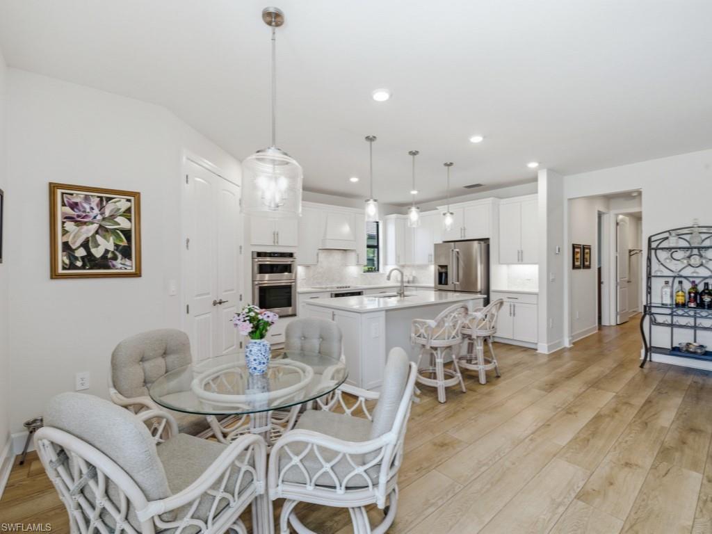HAMPTON LAKES - Residential