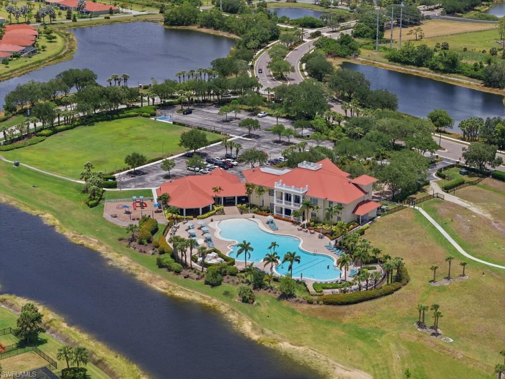 HAMPTON LAKES - Residential