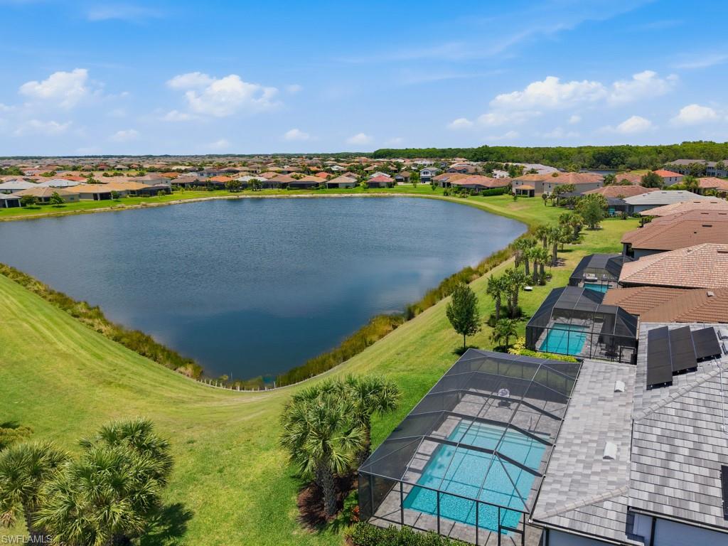 HAMPTON LAKES - Residential
