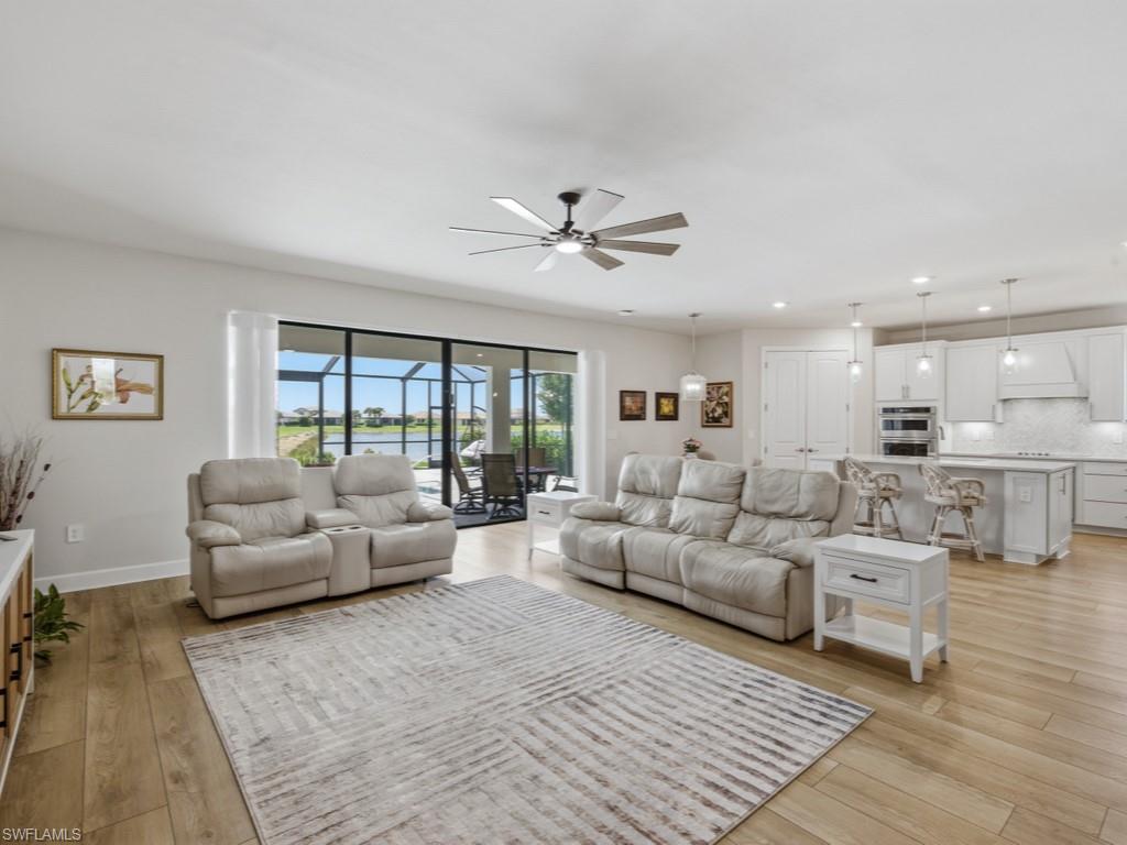 HAMPTON LAKES - Residential