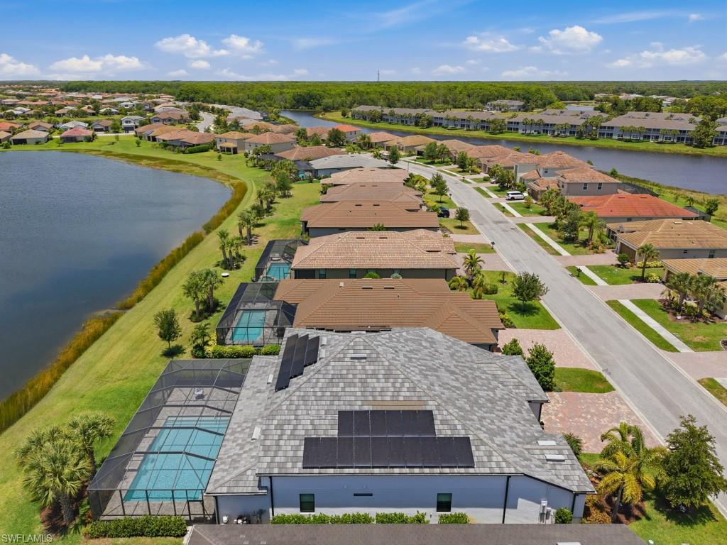HAMPTON LAKES - Residential
