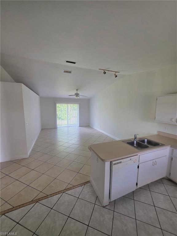 SAN CARLOS PARK - Residential Lease