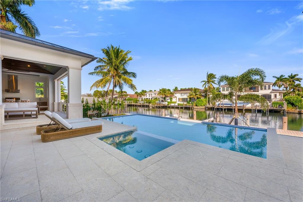 AQUALANE SHORES - Residential