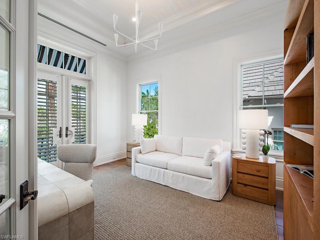 OLDE NAPLES - Residential
