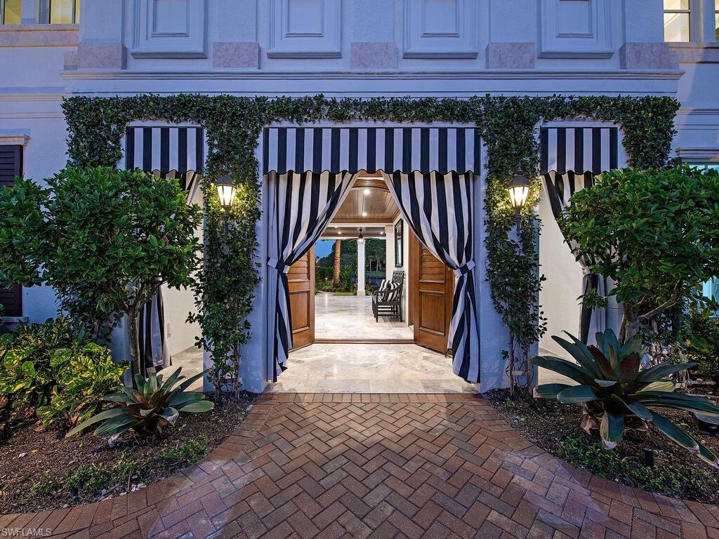 OLDE NAPLES - Residential