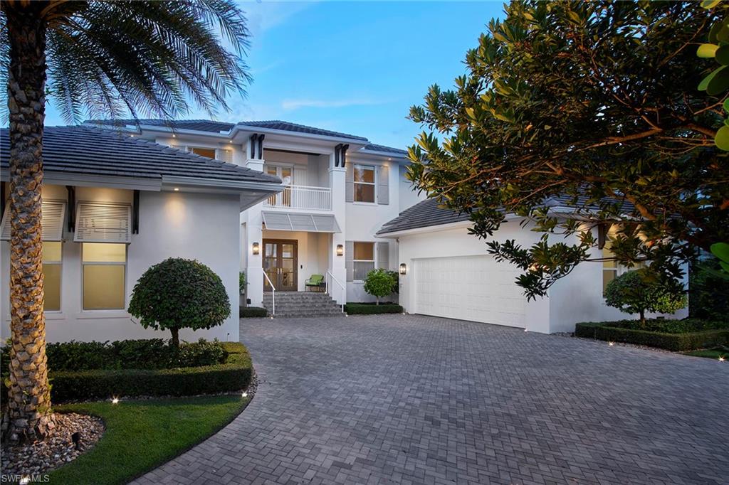 MOORINGS - Residential