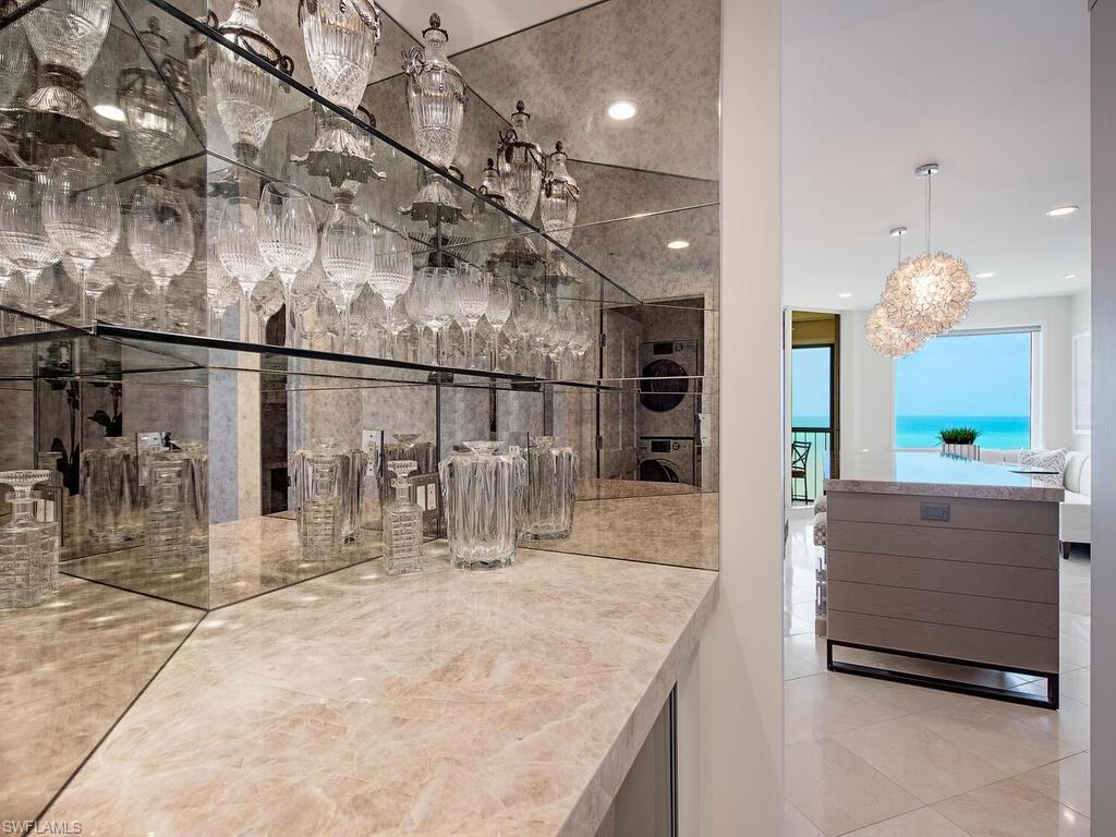 CARLYSLE AT BAY COLONY - Residential
