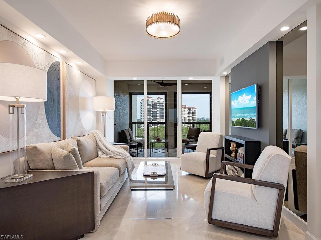 CARLYSLE AT BAY COLONY - Residential