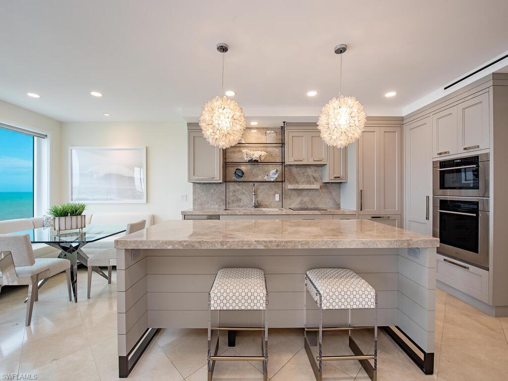 CARLYSLE AT BAY COLONY - Residential