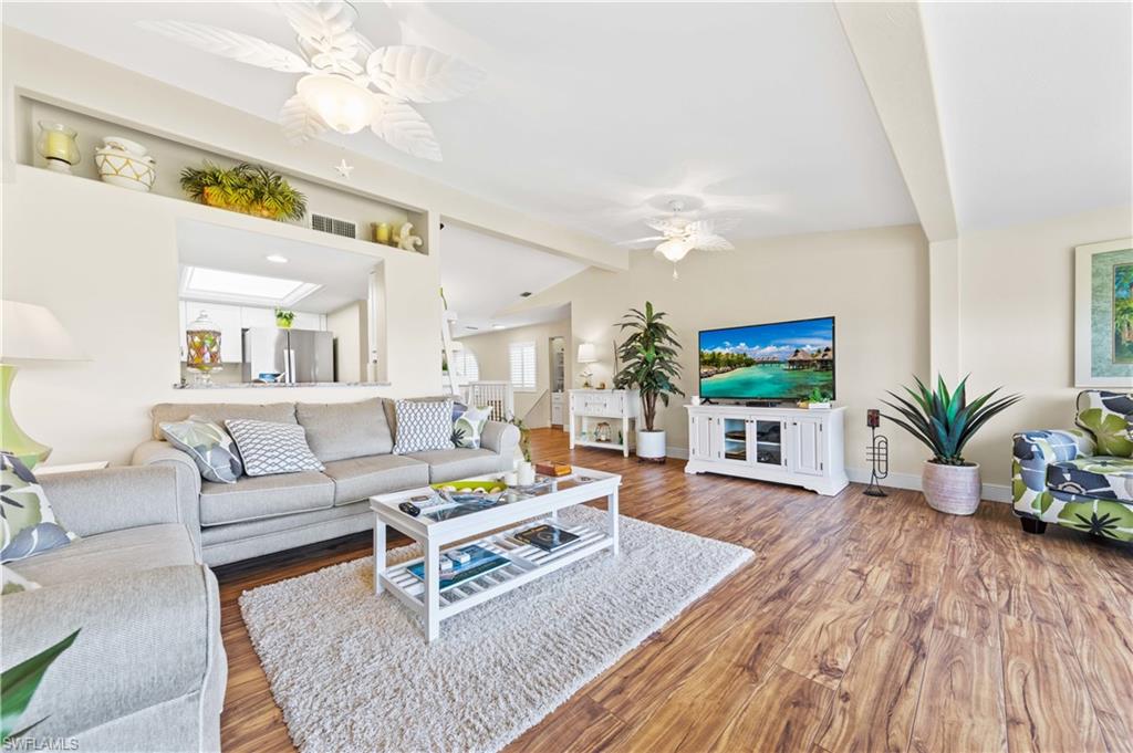 SEVEN LAKES - Residential