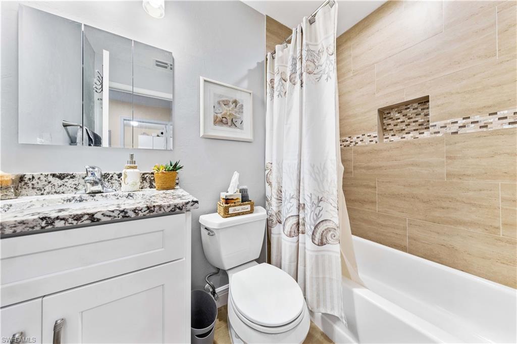 SEVEN LAKES - Residential