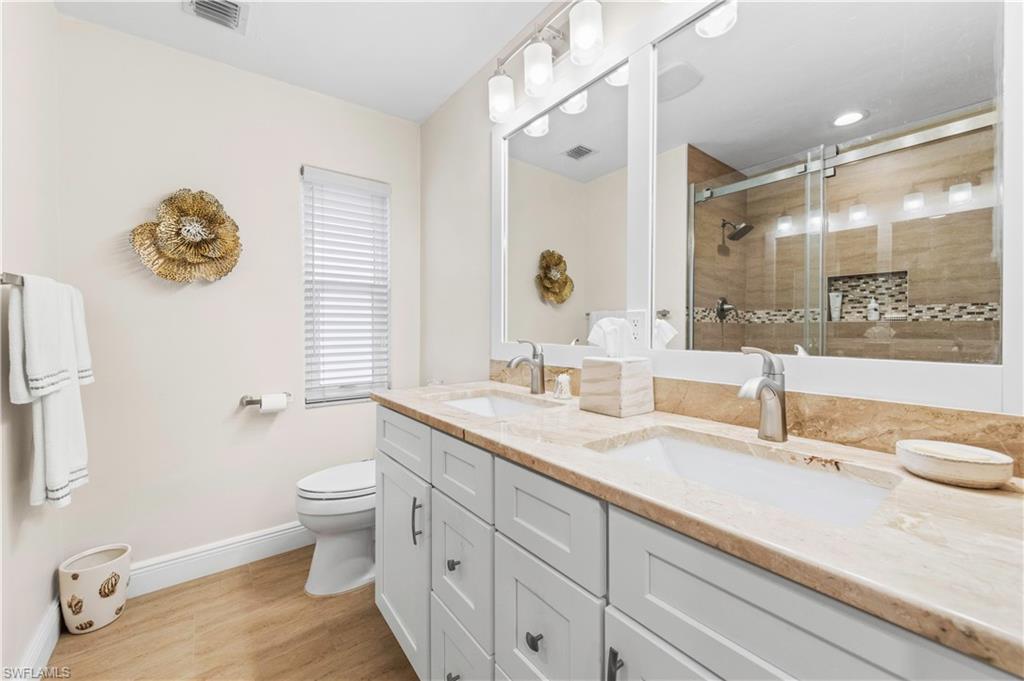 SEVEN LAKES - Residential