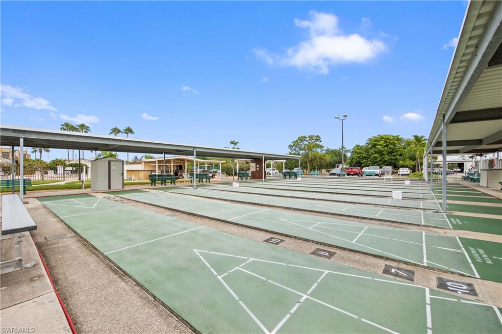 SEVEN LAKES - Residential