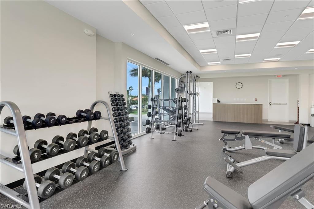 FOX CLUB - Residential Lease