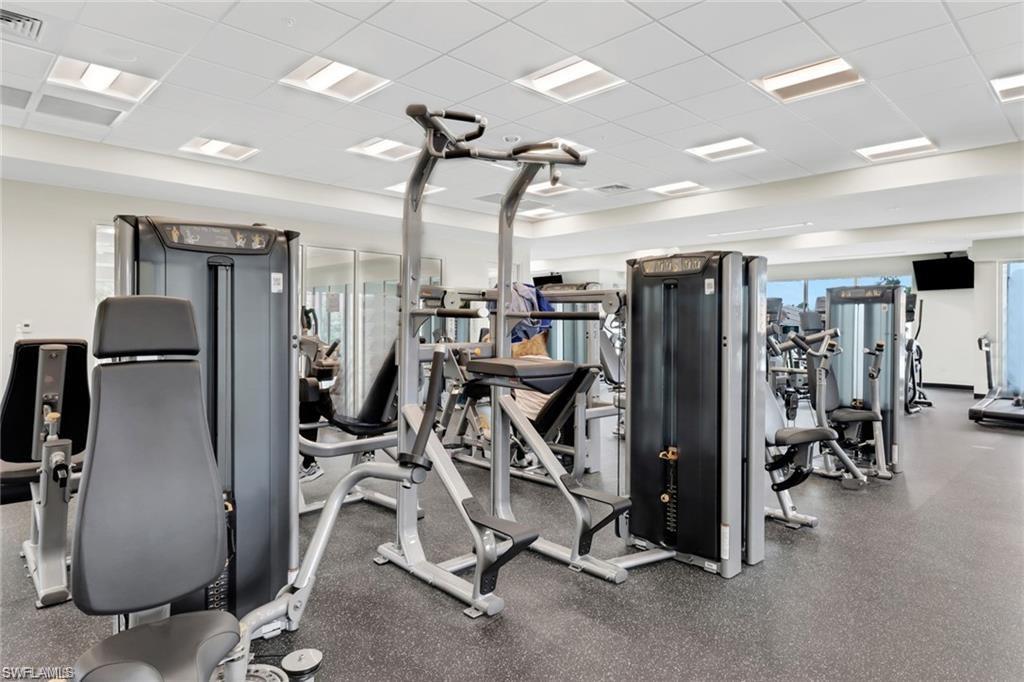 FOX CLUB - Residential Lease