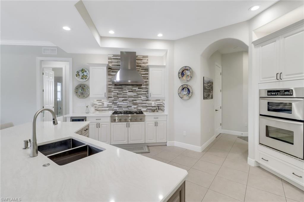VILLA TUSCANY - Residential