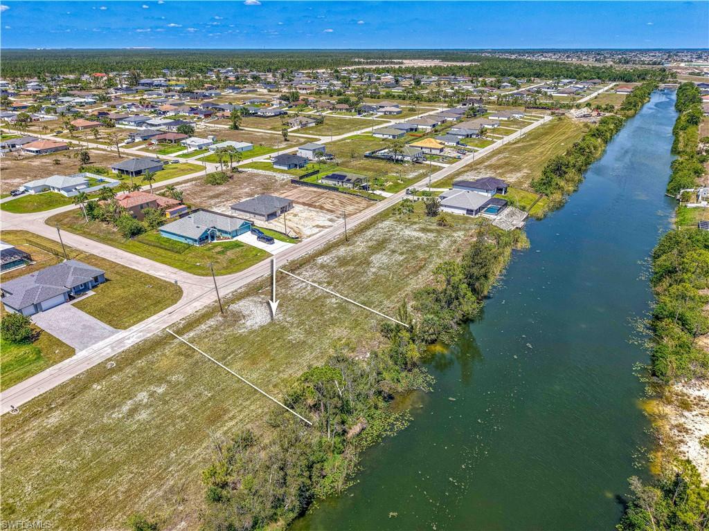 CAPE CORAL - Land
