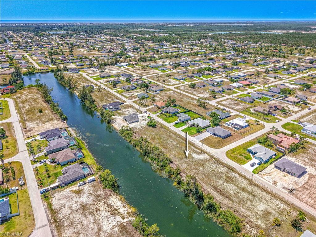 CAPE CORAL - Land