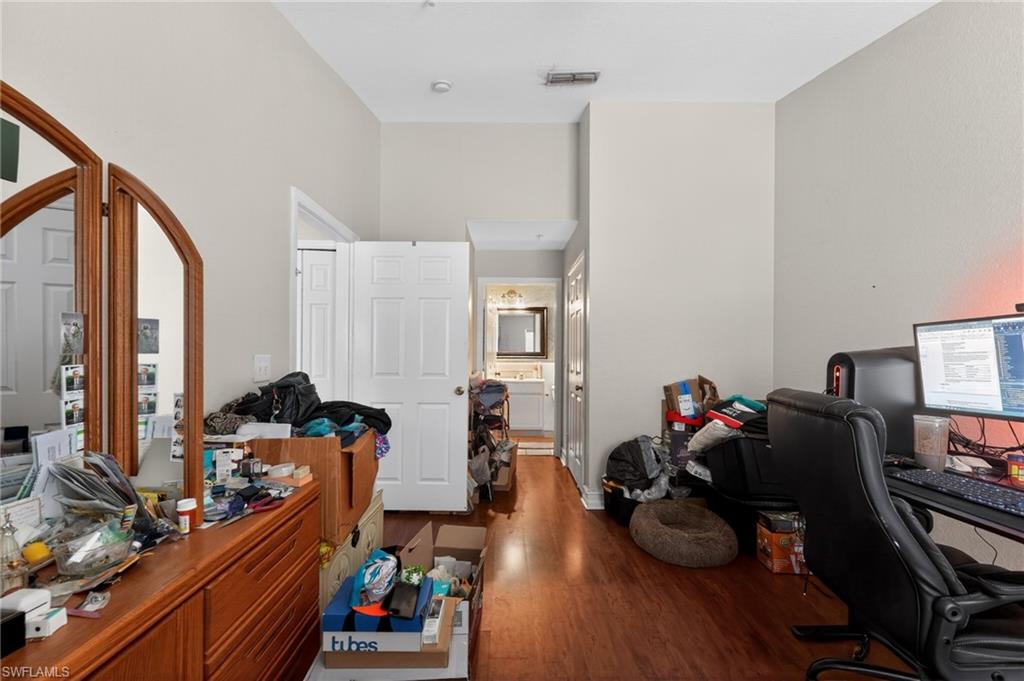VANDERBILT PLACE - Residential