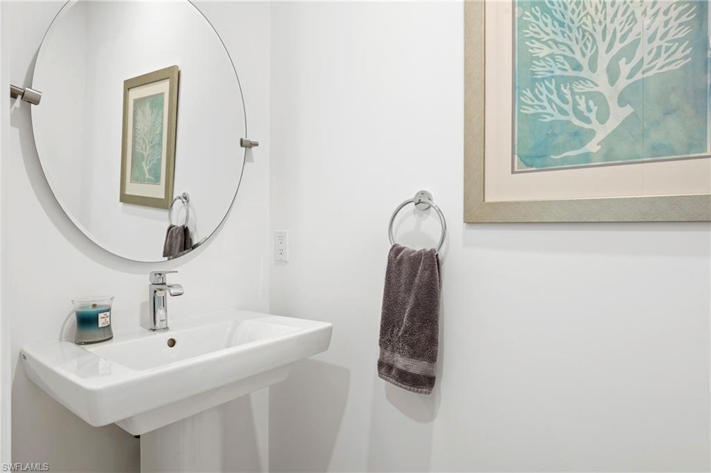 ELEVEN ELEVEN CENTRAL - Residential Lease